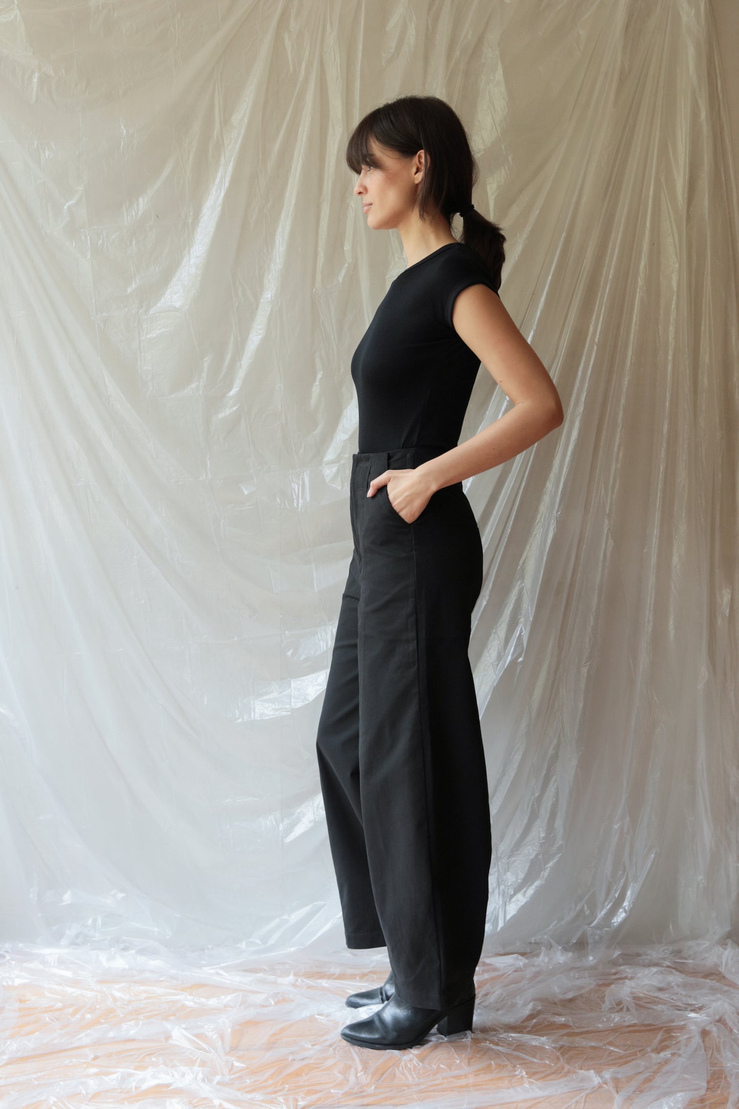 In stock ― 001 Black
