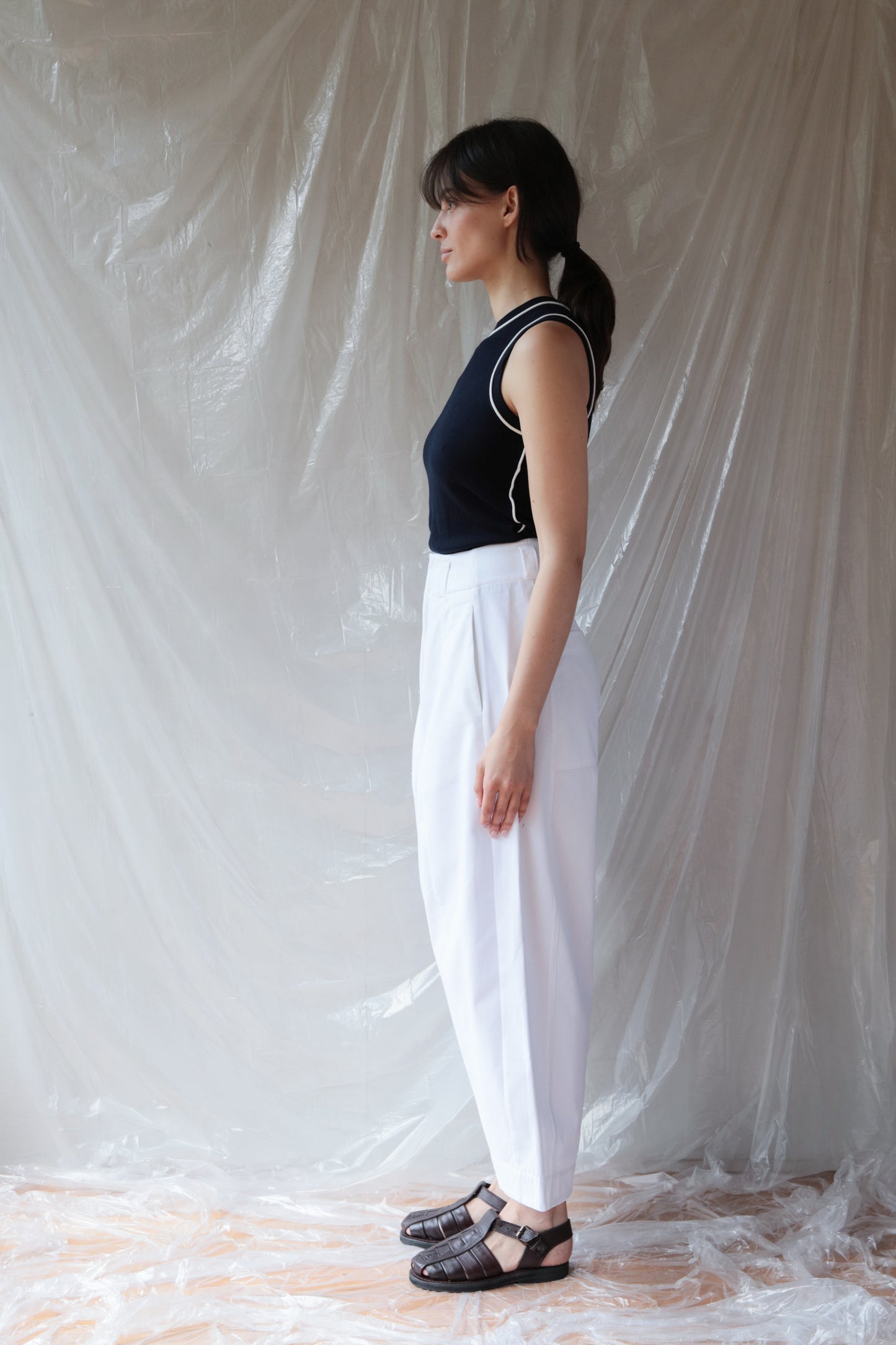 Model 002 ― White
