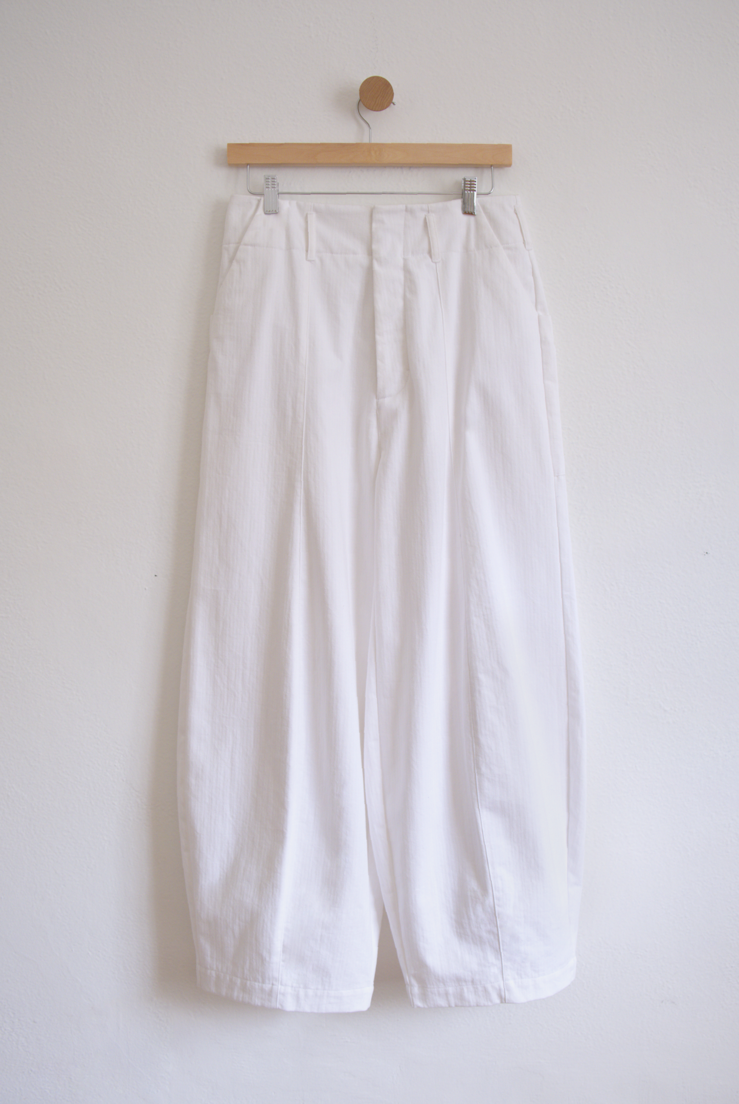In stock ― 001 White Denim