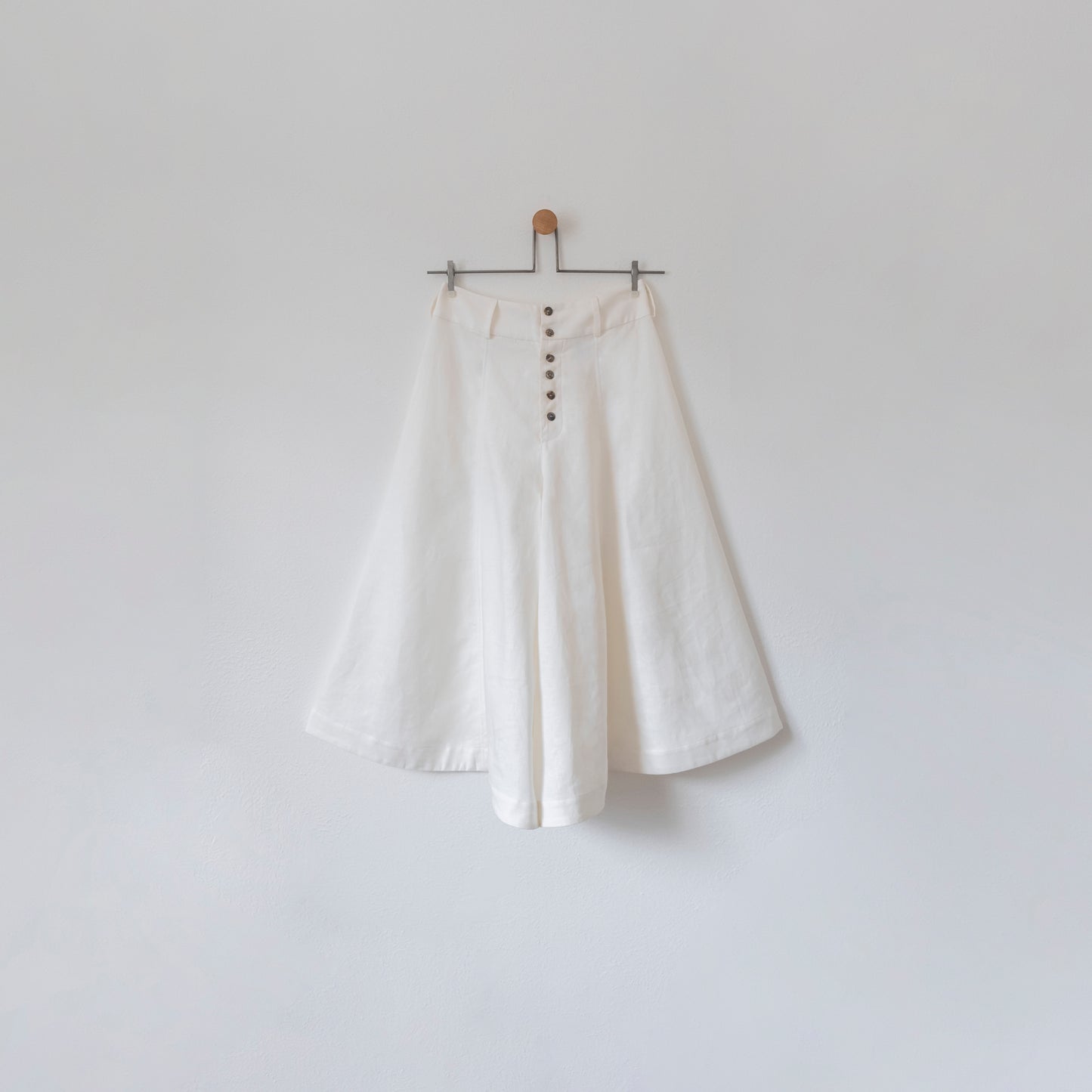 Skirt Pant ― White Linen