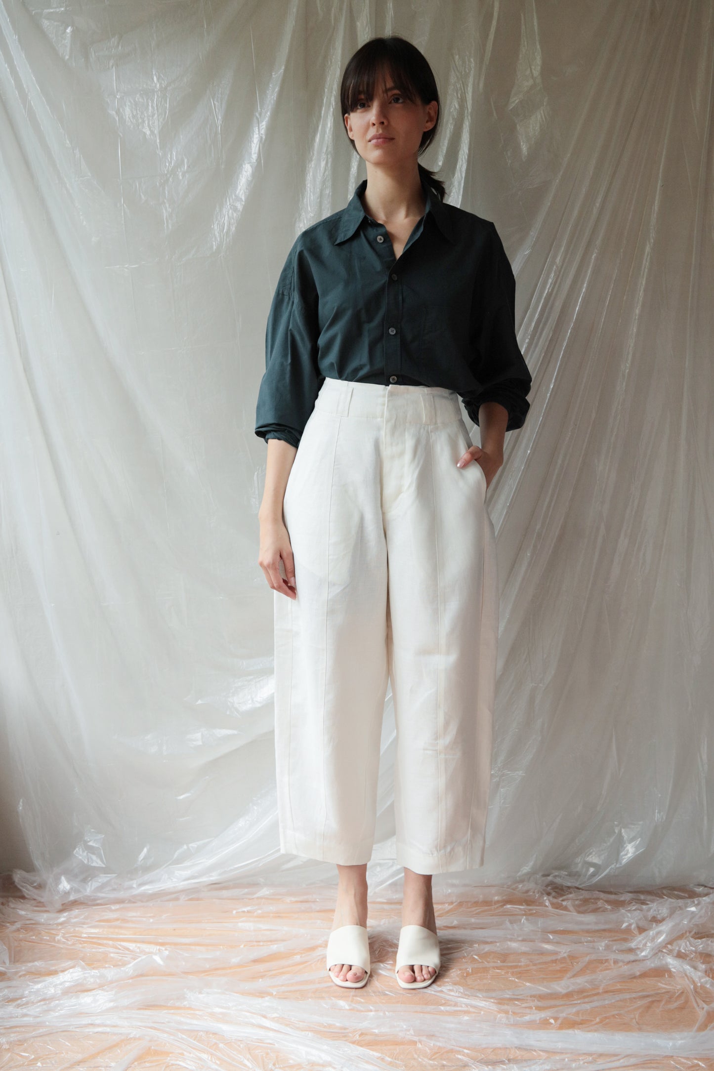 Model 002 ― White Linen