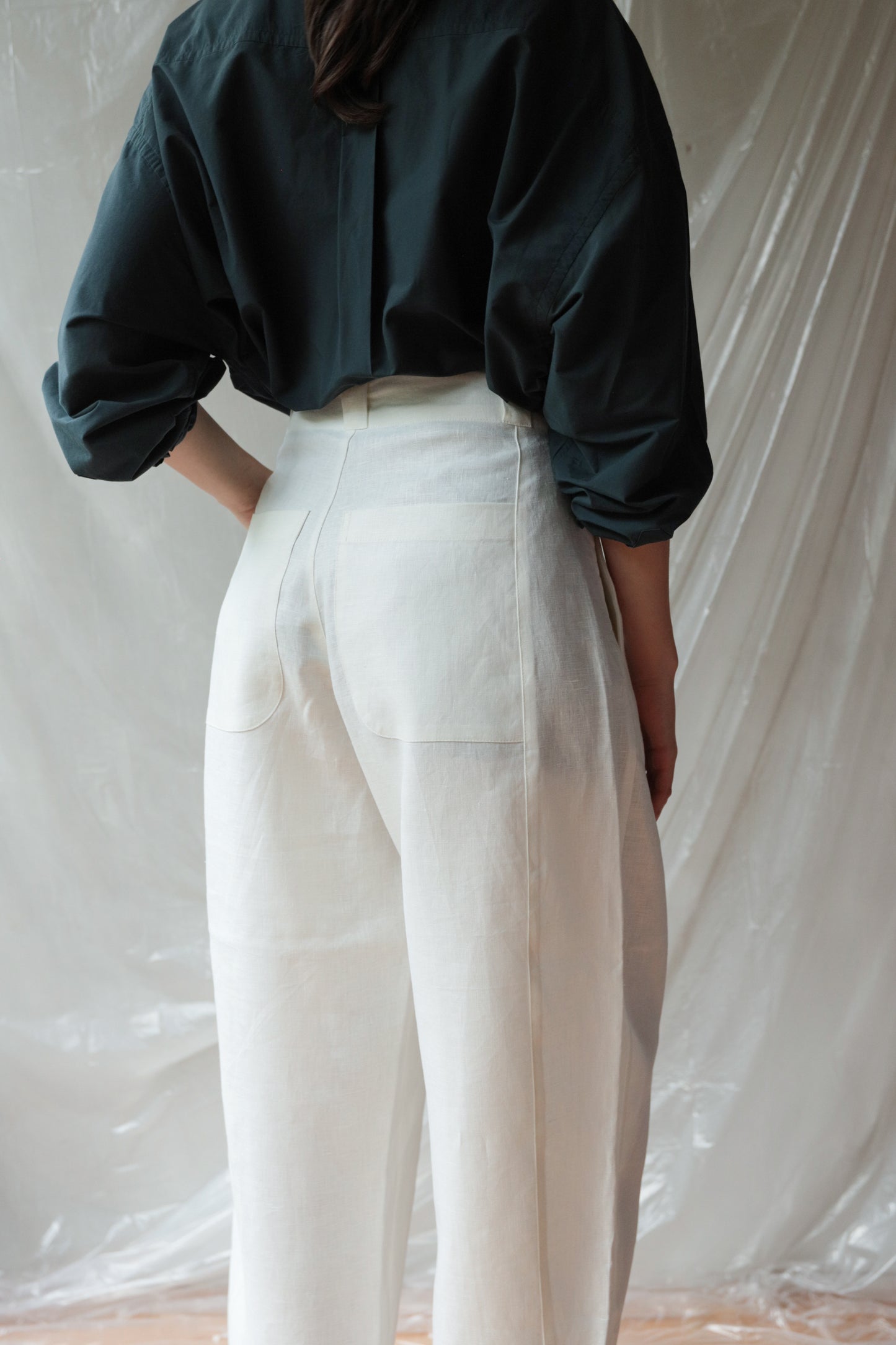 Model 002 ― White Linen