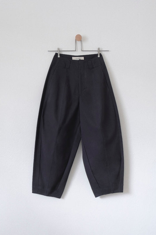 Model 002 ― Deep Navy Blue